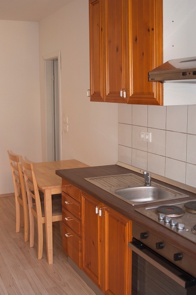 apartments-01-kitchen view-02